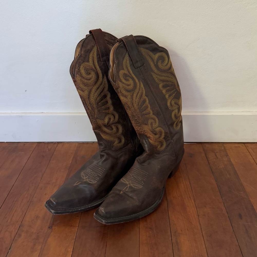 J.B. Dillon distressed Brown Cowgirl Boots Calf Height Snipped Toe size 8.5 B